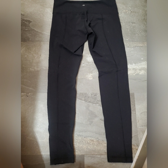 Lululemon Practice Daily Pant. Tights. Satin Ruched Details Side. Black. 10. 28" - Picture 10 of 15